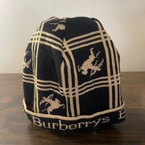 Burberry Black and Beige Check Beanie Vintage ! Rare !